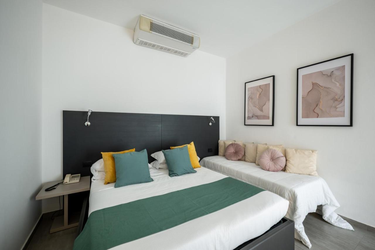 Hotel Continental เซนีกัลเลีย ภายนอก รูปภาพ