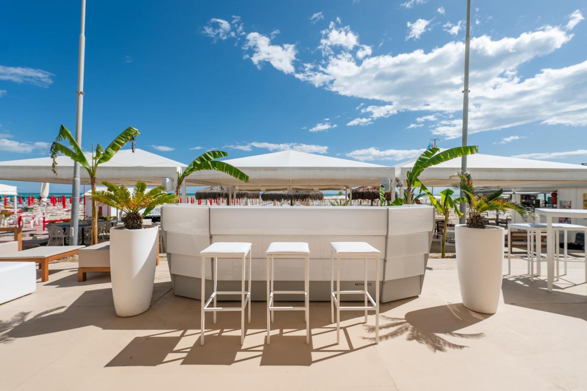 Hotel Continental เซนีกัลเลีย ภายนอก รูปภาพ